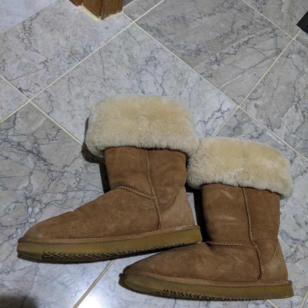 Cozie Steps Sheepskin Boots SZ 8